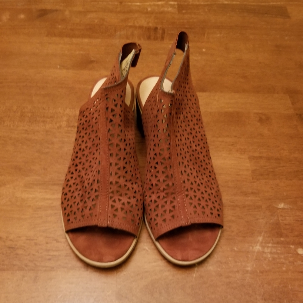 Dress shoes size 9.5